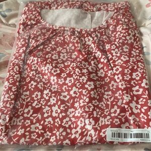 Adorable, light, plus size blouse!